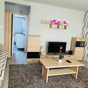 Tamara Apartman , Hajdúszoboszló Węgry